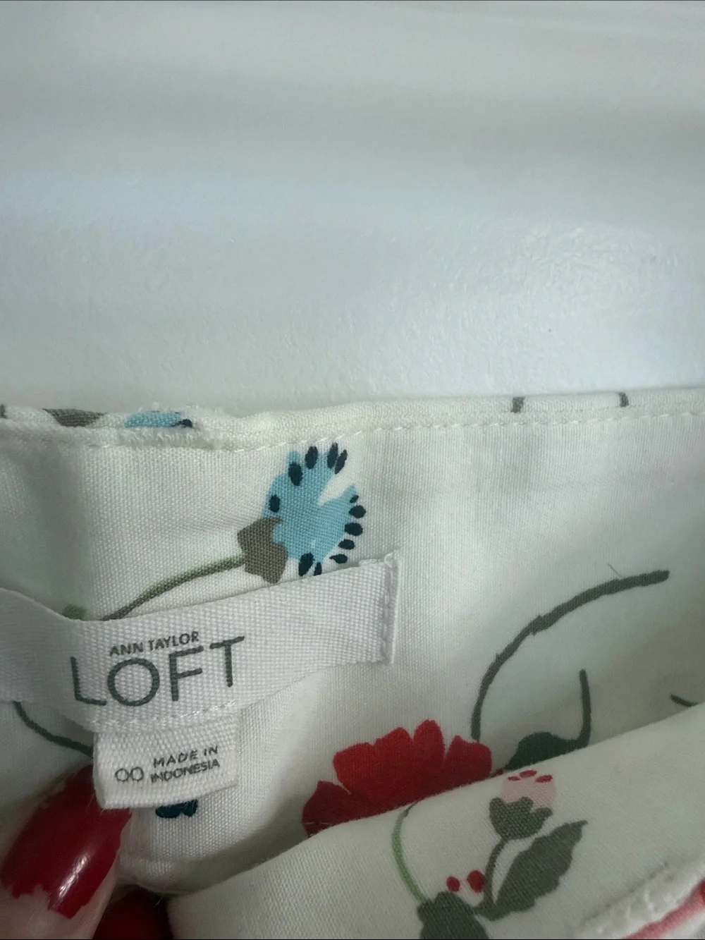 LOFT White Riviera Floral Print Women’s Shorts